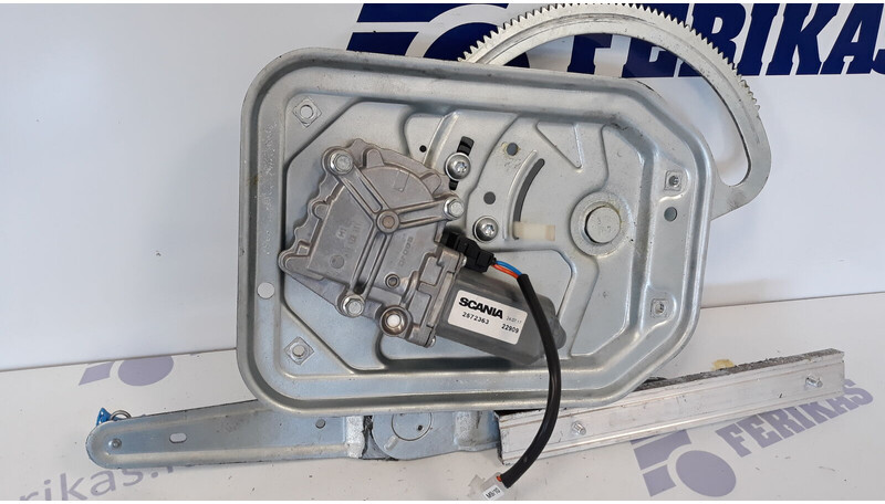 Scania R - Macara spate pentru Camion: Foto 1 Scania R - Macara spate pentru Camion: Foto 1