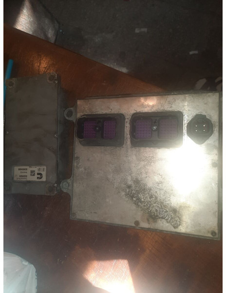 Cummins 239Kvt - Calculator de bord: Foto 3 Cummins 239Kvt - Calculator de bord: Foto 3
