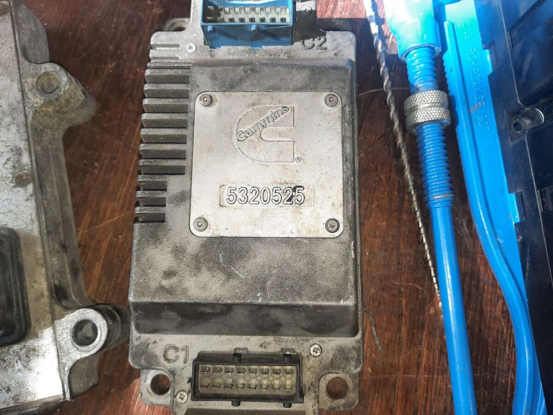 Cummins 239Kvt - Calculator de bord: Foto 2 Cummins 239Kvt - Calculator de bord: Foto 2