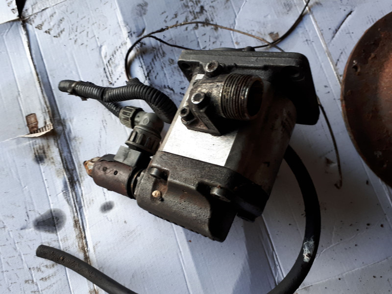 MAN BOSCH /SAUER - Radiator: Foto 4 MAN BOSCH /SAUER - Radiator: Foto 4