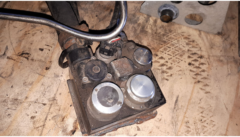 MAN FALCON A2004 - 200BAR - Supapă: Foto 1 MAN FALCON A2004 - 200BAR - Supapă: Foto 1