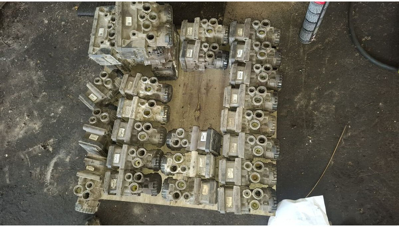 MAN Скания.Вольво - Supapă: Foto 1 MAN Скания.Вольво - Supapă: Foto 1