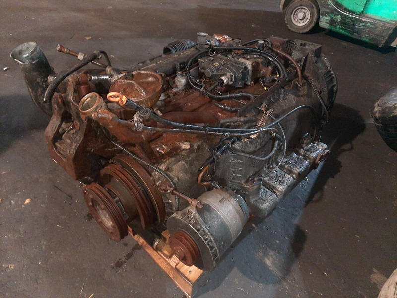 Mercedes-Benz OM447 - Motor: Foto 1 Mercedes-Benz OM447 - Motor: Foto 1