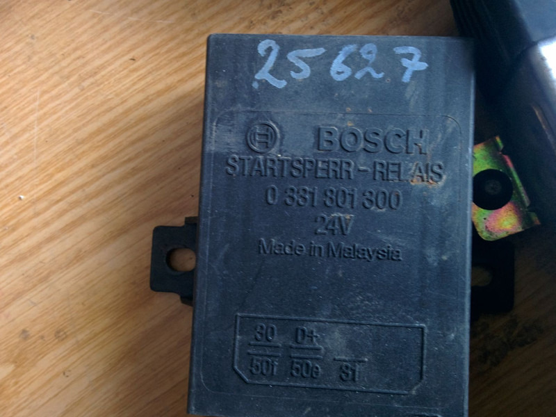 Scania 0485472. 458460 . 0881801800 - Calculator de bord: Foto 5 Scania 0485472. 458460 . 0881801800 - Calculator de bord: Foto 5