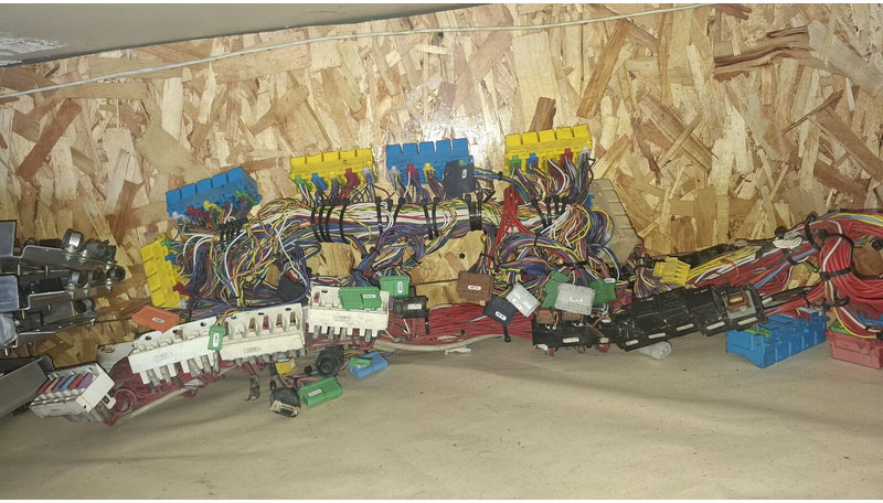 Scania - Sistem electric: Foto 3 Scania - Sistem electric: Foto 3