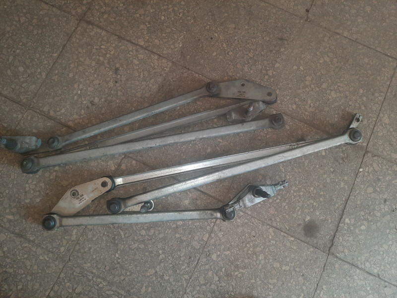 Volvo - Ștergător: Foto 1 Volvo - Ștergător: Foto 1