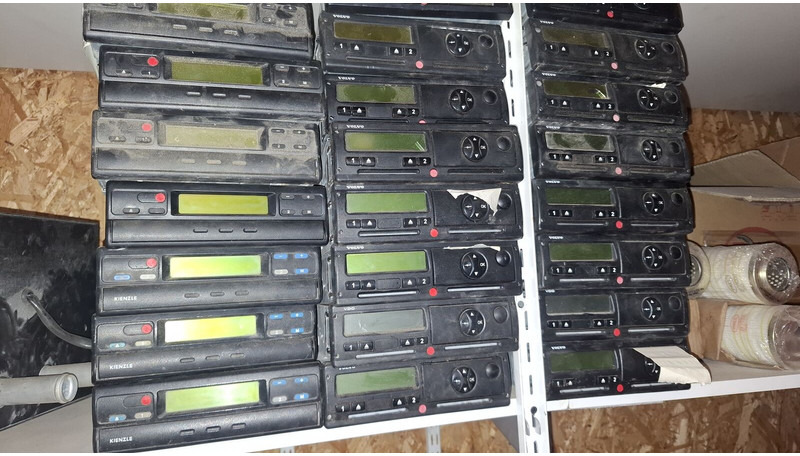 Volvo Video system x-dmr 8 R8 Compact RJ45 - Sistem electric: Foto 1 Volvo Video system x-dmr 8 R8 Compact RJ45 - Sistem electric: Foto 1