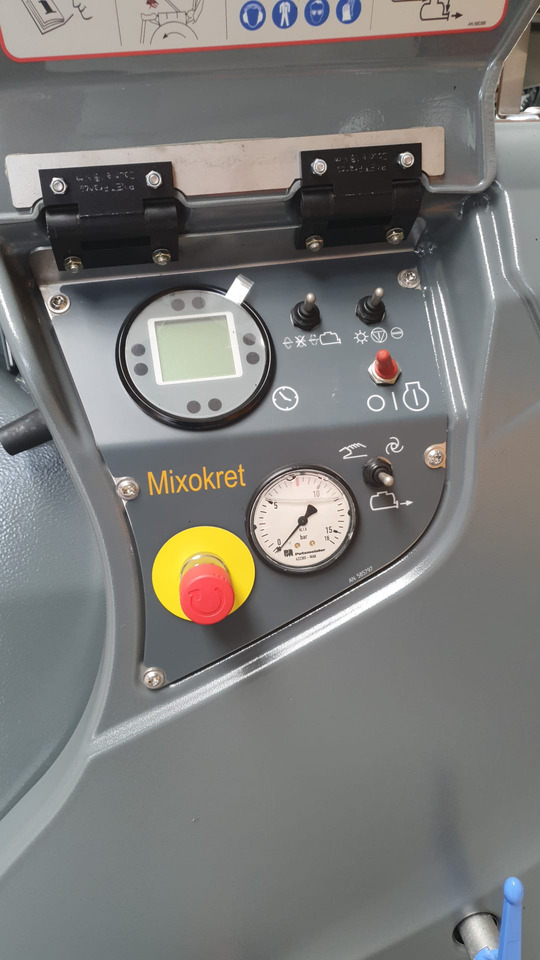 PUTZMEISTER M740D Model 4 - Autopompă de beton: Foto 2 PUTZMEISTER M740D Model 4 - Autopompă de beton: Foto 2