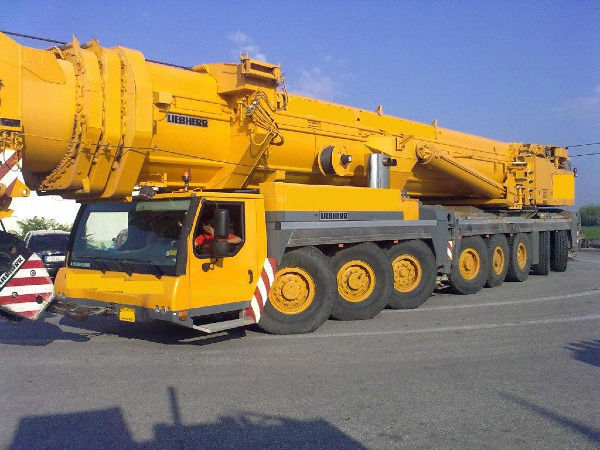 LIEBHERR LTM 1500-8.1 - Automacara: Foto 1 LIEBHERR LTM 1500-8.1 - Automacara: Foto 1