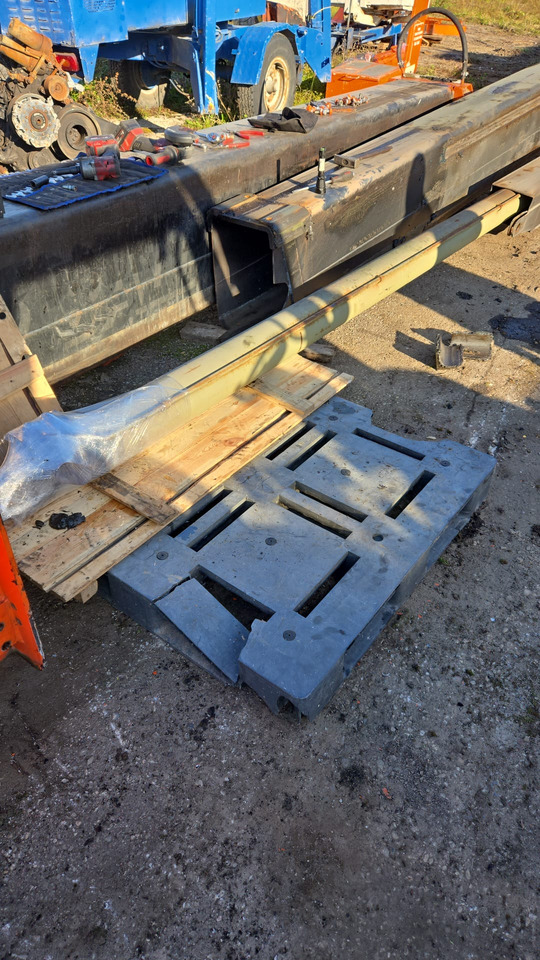 Tadano RTF40-3 - Cilindru hidraulic pentru Macara tot teren: Foto 5 Tadano RTF40-3 - Cilindru hidraulic pentru Macara tot teren: Foto 5