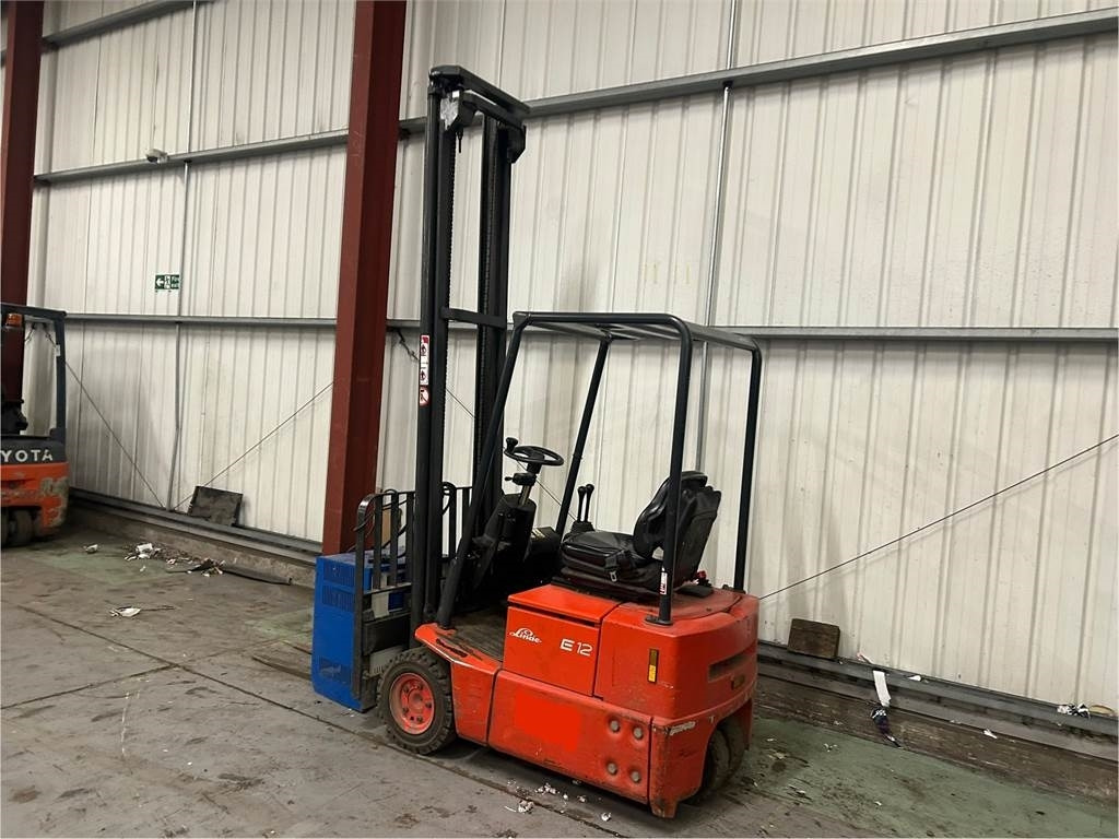 Linde E12Z-02 - Electrostivuitor: Foto 3 Linde E12Z-02 - Electrostivuitor: Foto 3