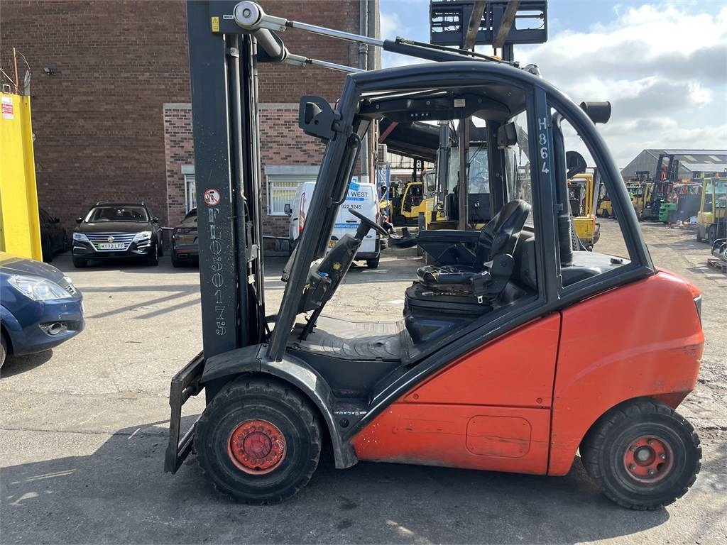 Linde H30D - Stivuitor diesel: Foto 1 Linde H30D - Stivuitor diesel: Foto 1
