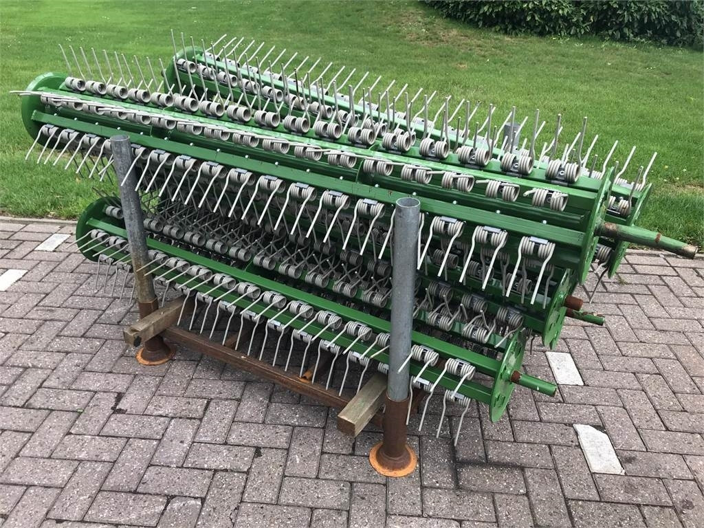 Krone Pick-up nieuw zonder beugels - Utilaje pentru maşină de recoltat furaj: Foto 1 Krone Pick-up nieuw zonder beugels - Utilaje pentru maşină de recoltat furaj: Foto 1