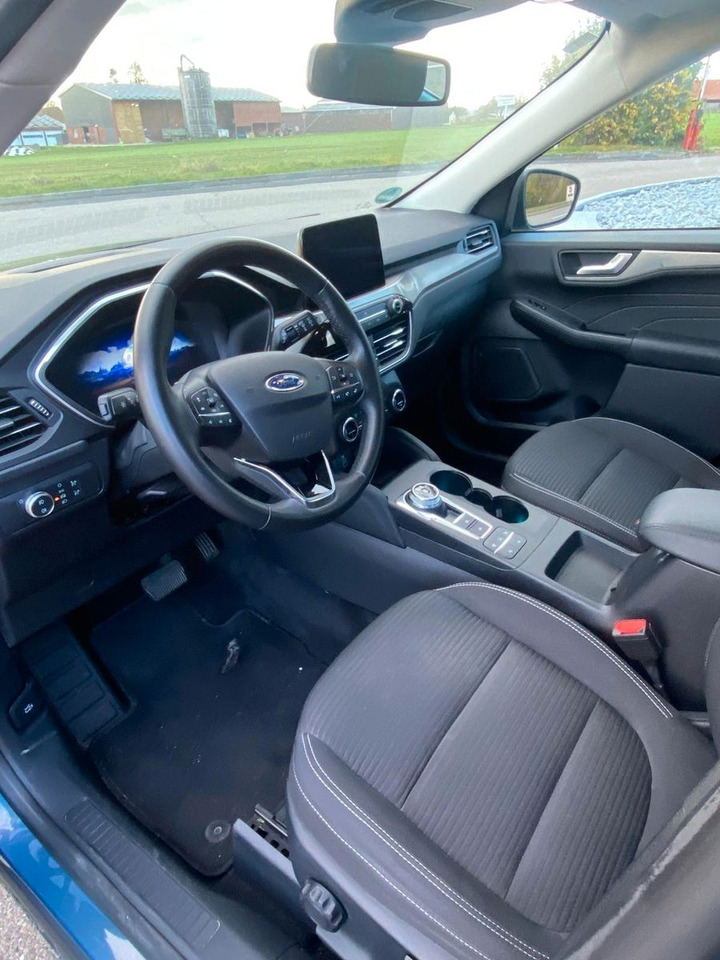 Ford Kuga Titanium 4X4 AWD - SUV: Foto 3 Ford Kuga Titanium 4X4 AWD - SUV: Foto 3