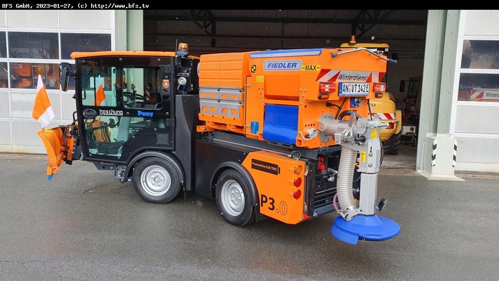 Pony P3.0 Pony P3.0 - Măturătoare stradală: Foto 2 Pony P3.0 Pony P3.0 - Măturătoare stradală: Foto 2