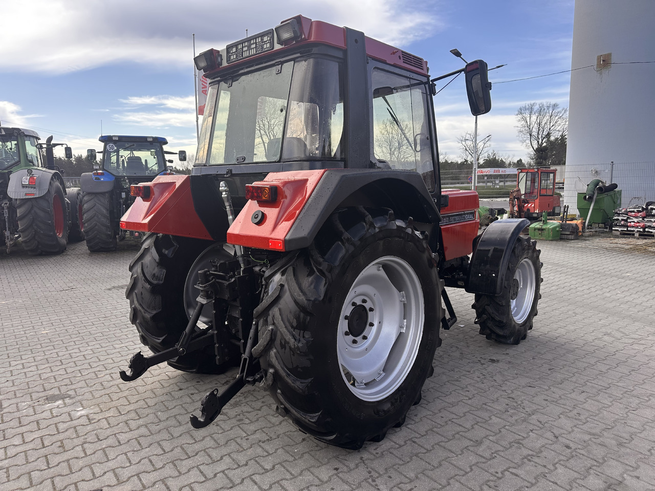CASE IH 844 XL PLUS 40 km/h - Tractor agricol: Foto 4 CASE IH 844 XL PLUS 40 km/h - Tractor agricol: Foto 4
