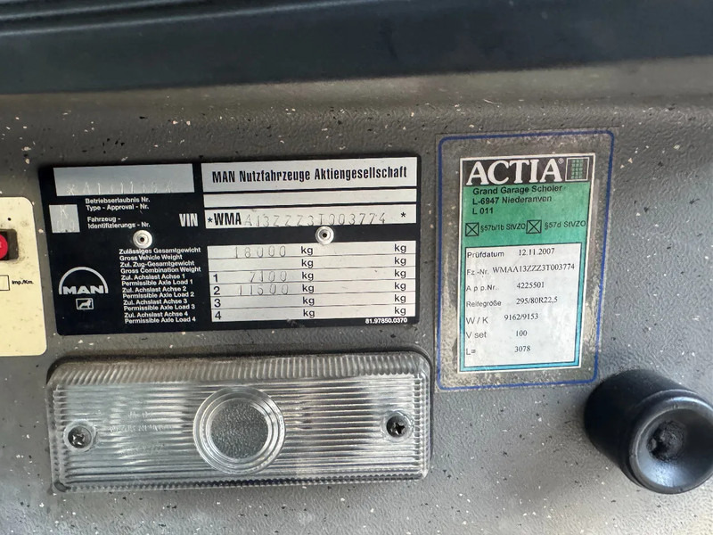 Camion MAN NEOMAN ENGINE AND GEARBOX BROKEN LIVING ROOM + KITCHEN + DOUCHE: Foto 12