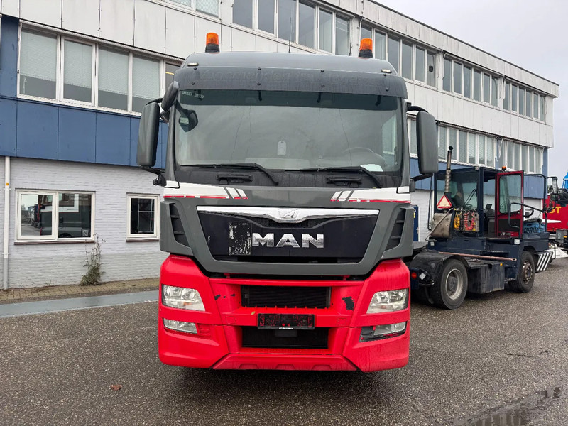 MAN TGX 18.440 4X2 EURO 6 DOUBLE TANK - Cap tractor: Foto 2 MAN TGX 18.440 4X2 EURO 6 DOUBLE TANK - Cap tractor: Foto 2