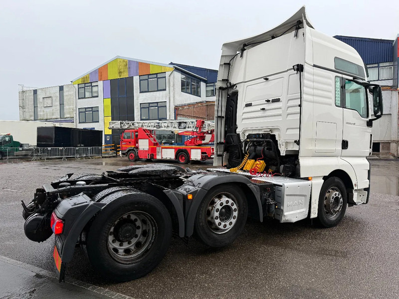 MAN TGX 26.460 6X2 EURO 6 + RETARDER - ONLY 632.783 KM - Cap tractor: Foto 4 MAN TGX 26.460 6X2 EURO 6 + RETARDER - ONLY 632.783 KM - Cap tractor: Foto 4