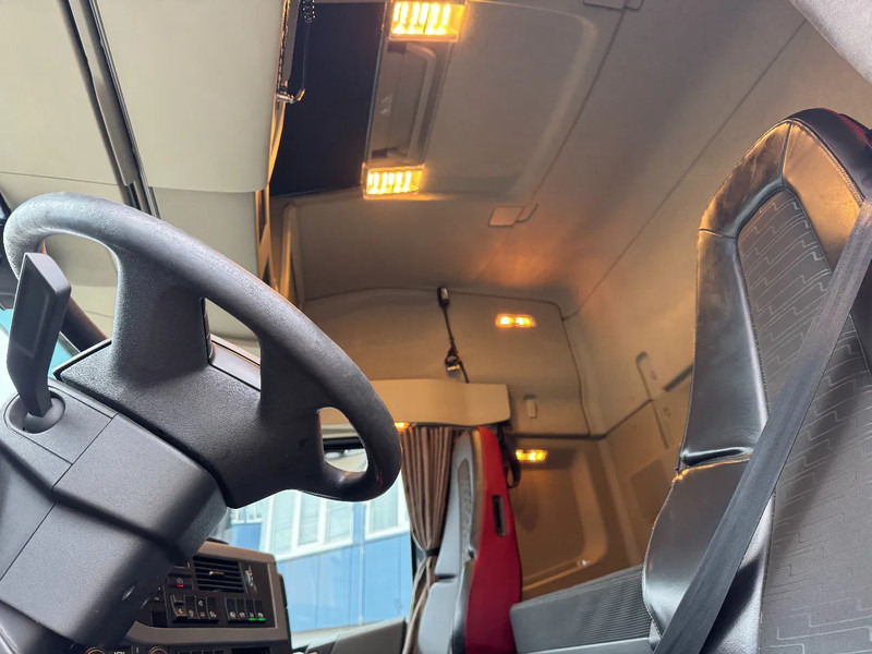 Cap tractor Volvo FH 460 6X2 TUV TILL 16-03-2026: Foto 12