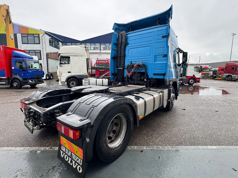 Volvo FM 330 4X2 EURO 5 ONLY 519.822 KM SPOILERS HOLLAND TRUCK - Cap tractor: Foto 4 Volvo FM 330 4X2 EURO 5 ONLY 519.822 KM SPOILERS HOLLAND TRUCK - Cap tractor: Foto 4