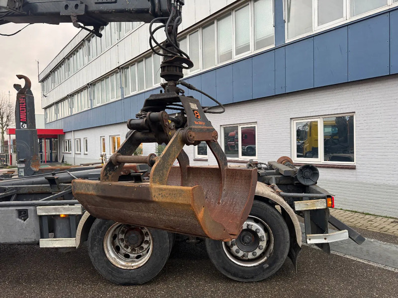 DAF CF 75.310 6X2 EURO 5 HMF 1244 Z2 + REMOTE + HIAB 17T HOOK - Camion cu macara: Foto 4 DAF CF 75.310 6X2 EURO 5 HMF 1244 Z2 + REMOTE + HIAB 17T HOOK - Camion cu macara: Foto 4