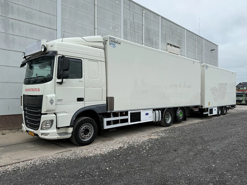 DAF XF 460 6X2 YEAR 2017 COMPLETE! + CARRIER SUPRA 850 + DHOLLANDIA - Camion frigider: Foto 1 DAF XF 460 6X2 YEAR 2017 COMPLETE! + CARRIER SUPRA 850 + DHOLLANDIA - Camion frigider: Foto 1