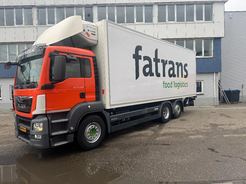 MAN TGS 26.440 6X2 EURO 6 THERMO KING + LOAD LIFT - Camion frigider: Foto 1 MAN TGS 26.440 6X2 EURO 6 THERMO KING + LOAD LIFT - Camion frigider: Foto 1