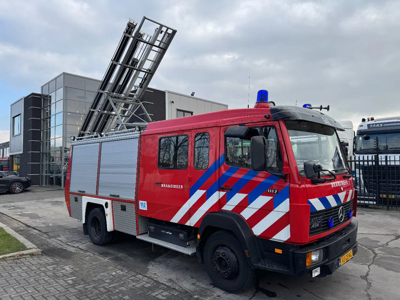 Mercedes-Benz 1117 - FULL EQUIPMENT INCLUDED FIRE TRUCK + LADDERLIFT + TÜV 12-2025 - Autospeciala de stins incendii: Foto 2 Mercedes-Benz 1117 - FULL EQUIPMENT INCLUDED FIRE TRUCK + LADDERLIFT + TÜV 12-2025 - Autospeciala de stins incendii: Foto 2