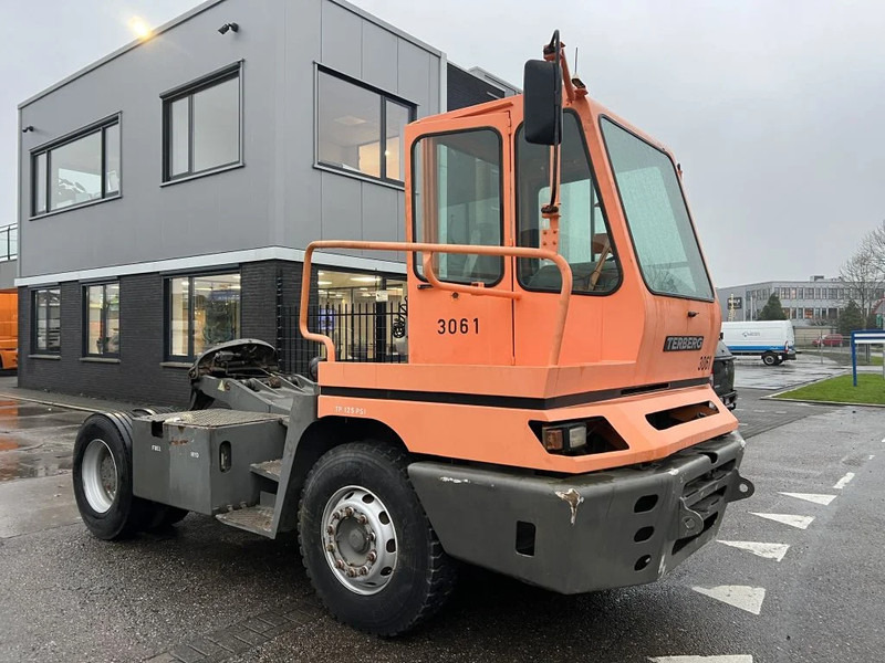 Terberg YT 222 YT222 - Tractor terminal: Foto 3 Terberg YT 222 YT222 - Tractor terminal: Foto 3