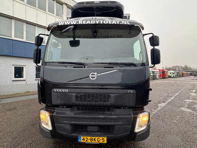 Volvo FE 280 6X2 EURO 6 DHOLLANDIA 2500 KG THERMO KING COOL UNIT - Camion frigider: Foto 2 Volvo FE 280 6X2 EURO 6 DHOLLANDIA 2500 KG THERMO KING COOL UNIT - Camion frigider: Foto 2