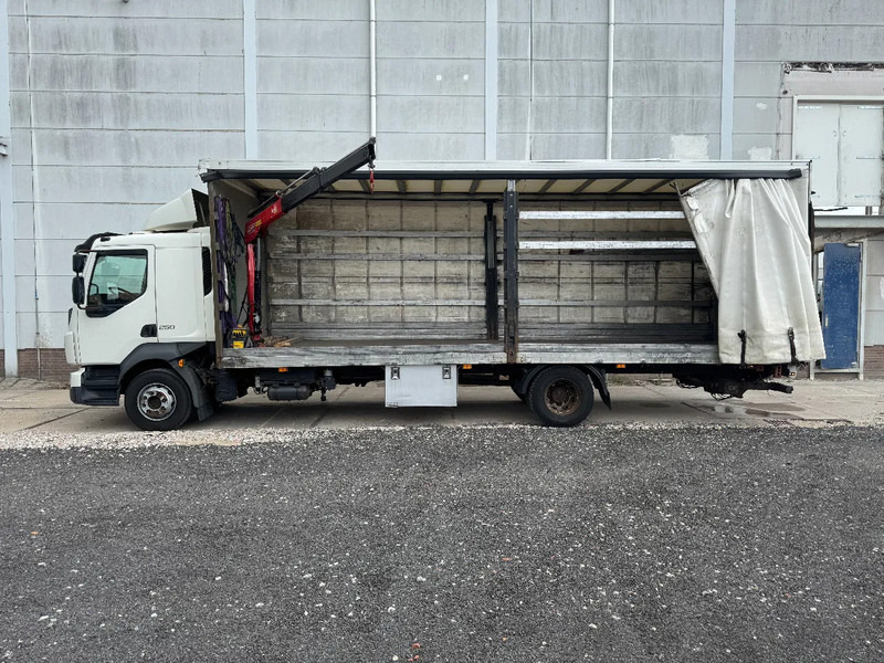 Volvo FL 250 4X2 EURO 6 + FASSI MICRO M25A.12 - Camion cu prelată, Camion cu macara: Foto 2 Volvo FL 250 4X2 EURO 6 + FASSI MICRO M25A.12 - Camion cu prelată, Camion cu macara: Foto 2