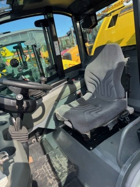 Încărcător frontal pe pneuri KRAMER 5035: Foto 6