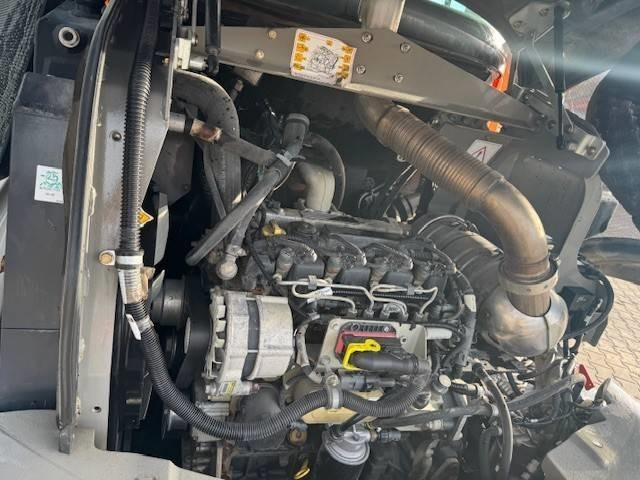 Încărcător frontal pe pneuri Weycor AR 65 e: Foto 7