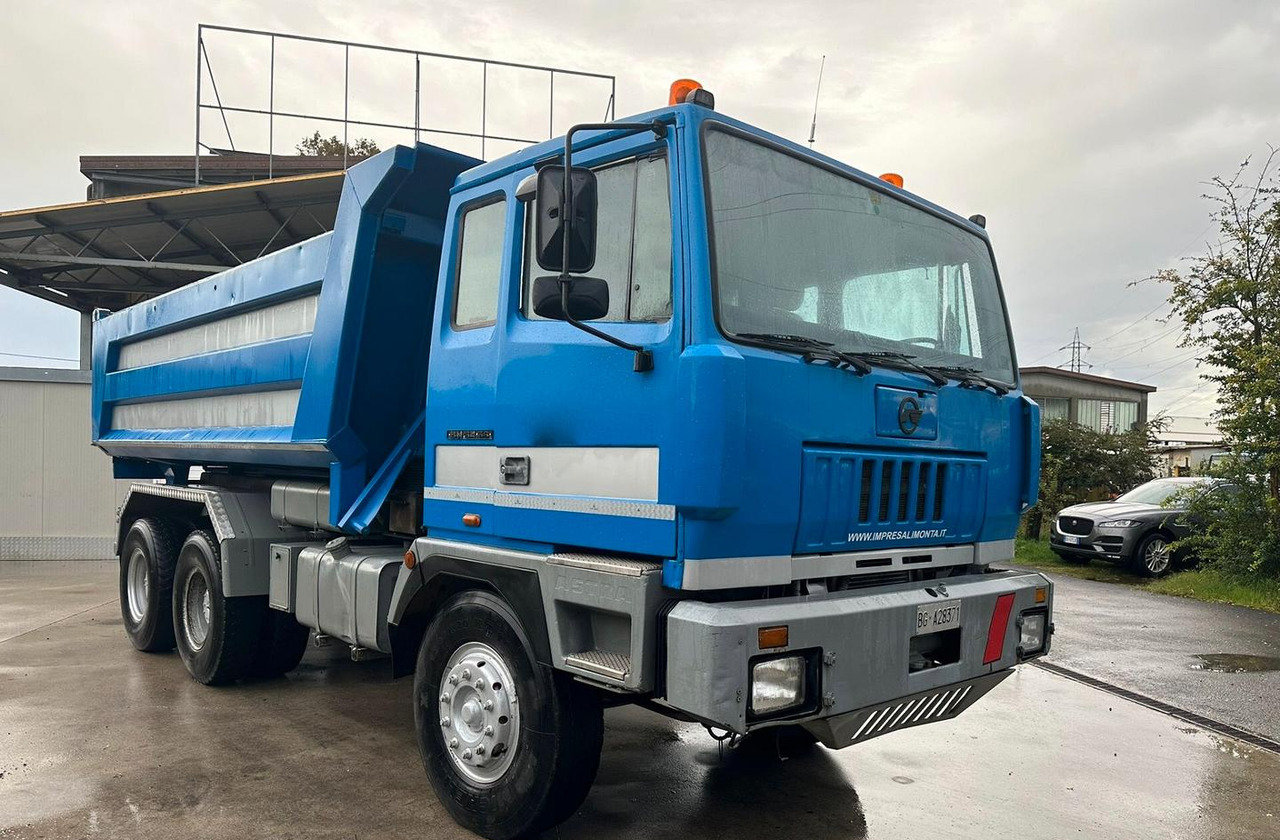 Astra BM 64 36 3 assi ribaltabile - Camion basculantă: Foto 1 Astra BM 64 36 3 assi ribaltabile - Camion basculantă: Foto 1