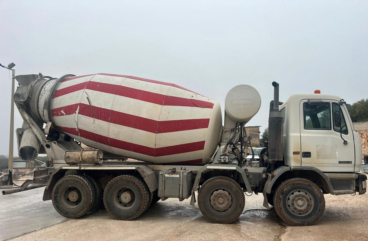 Autobetoniera Astra HD7 84 42 - Autobetonieră: Foto 2 Autobetoniera Astra HD7 84 42 - Autobetonieră: Foto 2