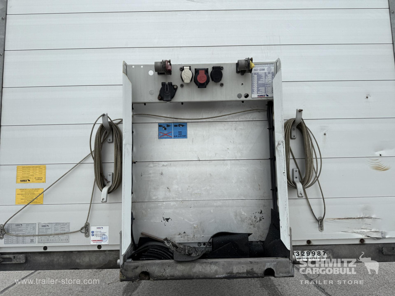SCHMITZ Curtainsider Standard - Semiremorcă prelată: Foto 4 SCHMITZ Curtainsider Standard - Semiremorcă prelată: Foto 4