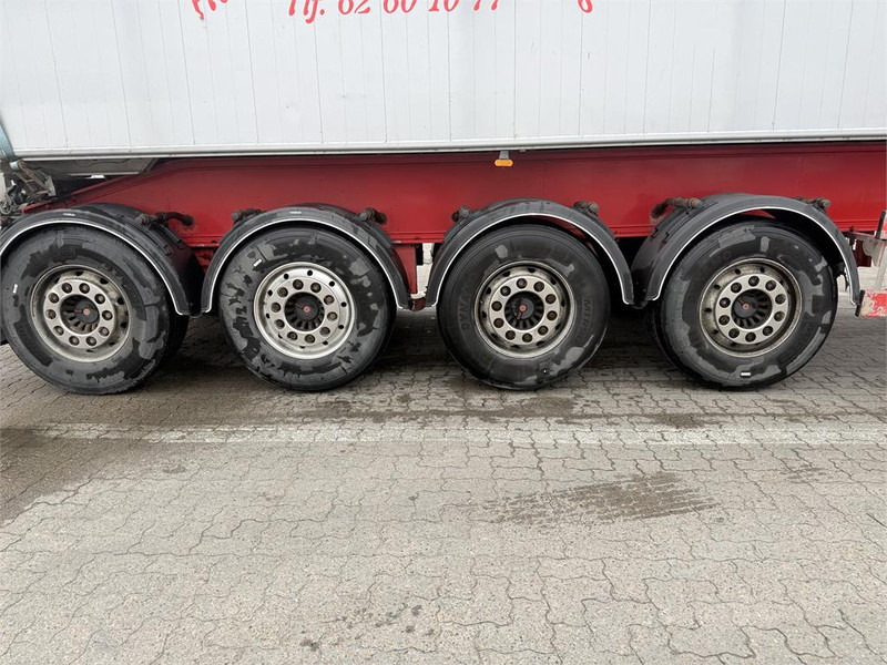 Benalu 35 m³ - Semiremorcă basculantă: Foto 4 Benalu 35 m³ - Semiremorcă basculantă: Foto 4