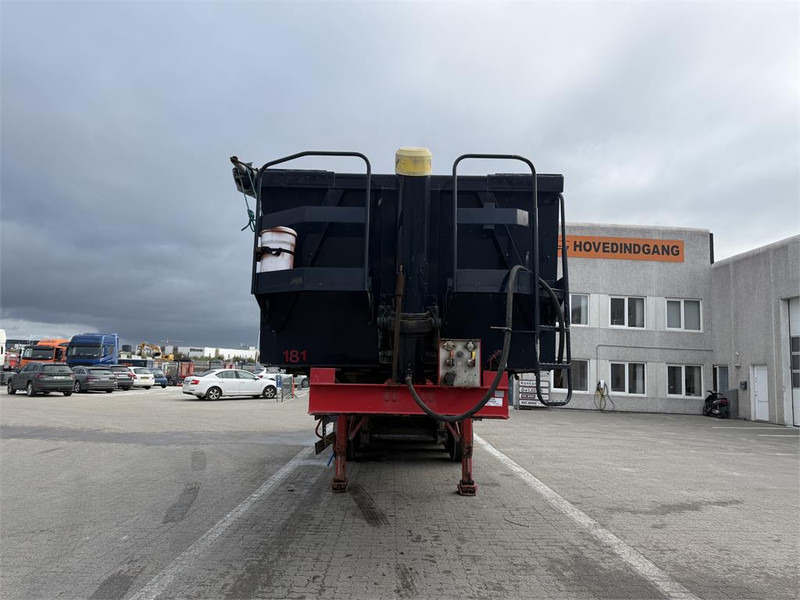 Benalu 38 m³ - Semiremorcă basculantă: Foto 2 Benalu 38 m³ - Semiremorcă basculantă: Foto 2