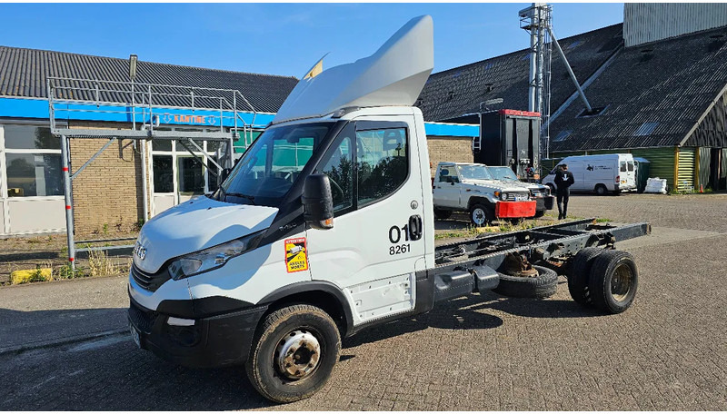 Iveco Daily IS70CI2BA - Camion şasiu: Foto 1 Iveco Daily IS70CI2BA - Camion şasiu: Foto 1