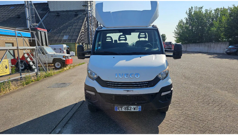 Iveco Daily IS70CI2BA - Camion şasiu: Foto 2 Iveco Daily IS70CI2BA - Camion şasiu: Foto 2