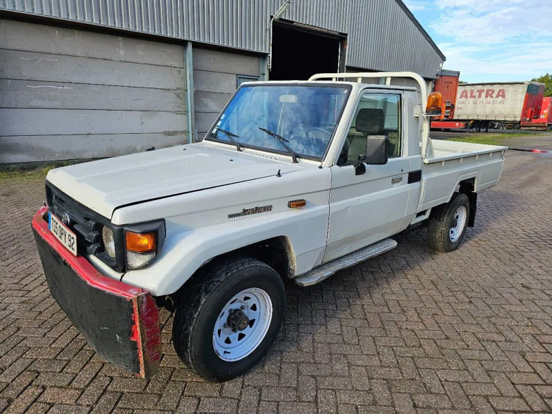 Toyota Land Cruiser LB71MOD - Pick-up: Foto 1 Toyota Land Cruiser LB71MOD - Pick-up: Foto 1
