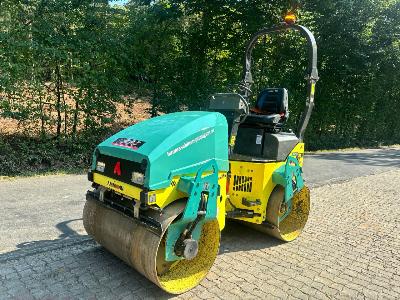 AMMANN ARX 26 - Mini cilindru compactor: Foto 3 AMMANN ARX 26 - Mini cilindru compactor: Foto 3