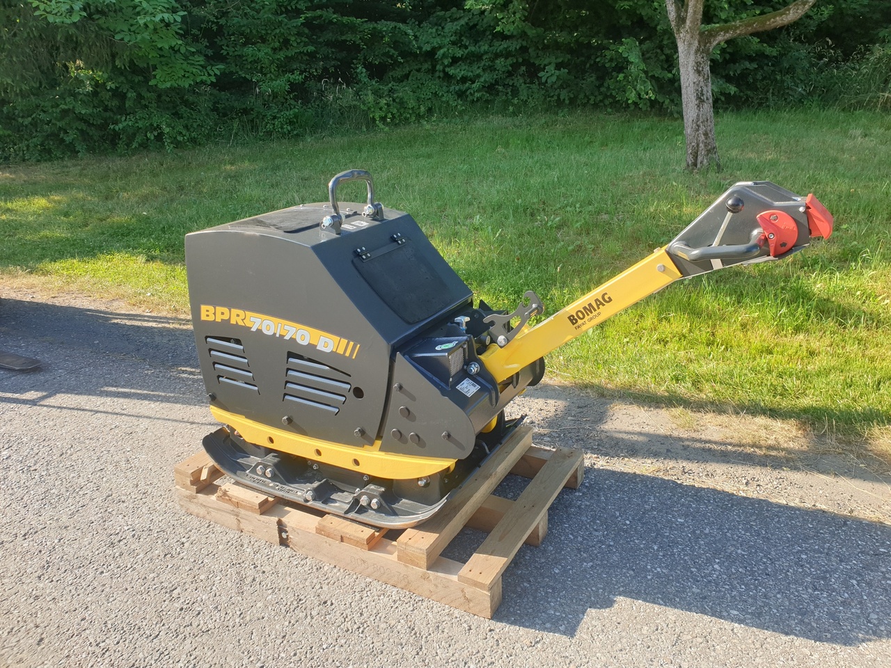 BOMAG BPR 70/70 D - Placă compactoare: Foto 3 BOMAG BPR 70/70 D - Placă compactoare: Foto 3