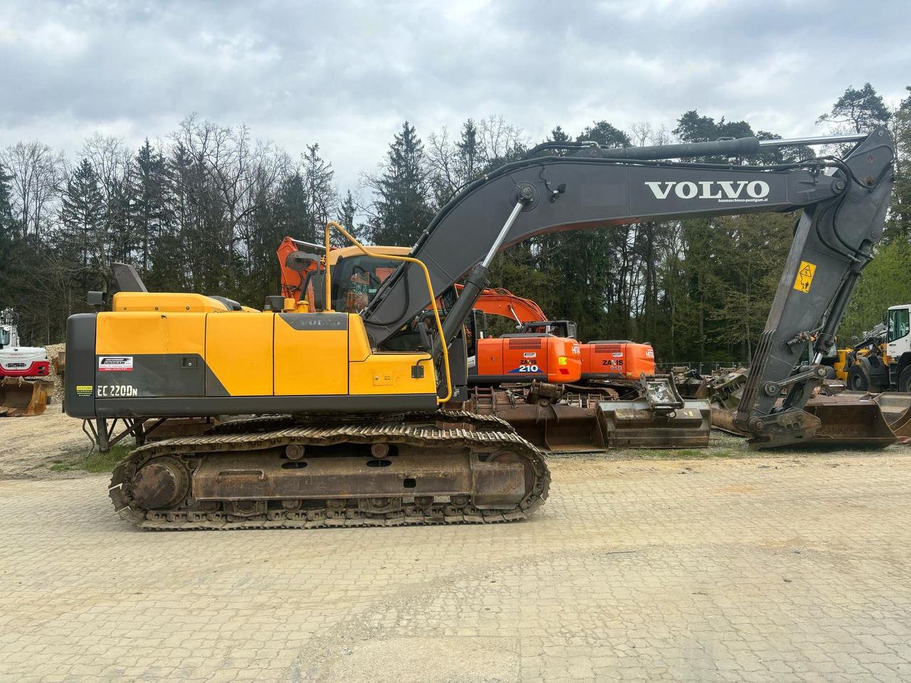 Volvo EC 220 DN - Excavator pe şenile: Foto 2 Volvo EC 220 DN - Excavator pe şenile: Foto 2
