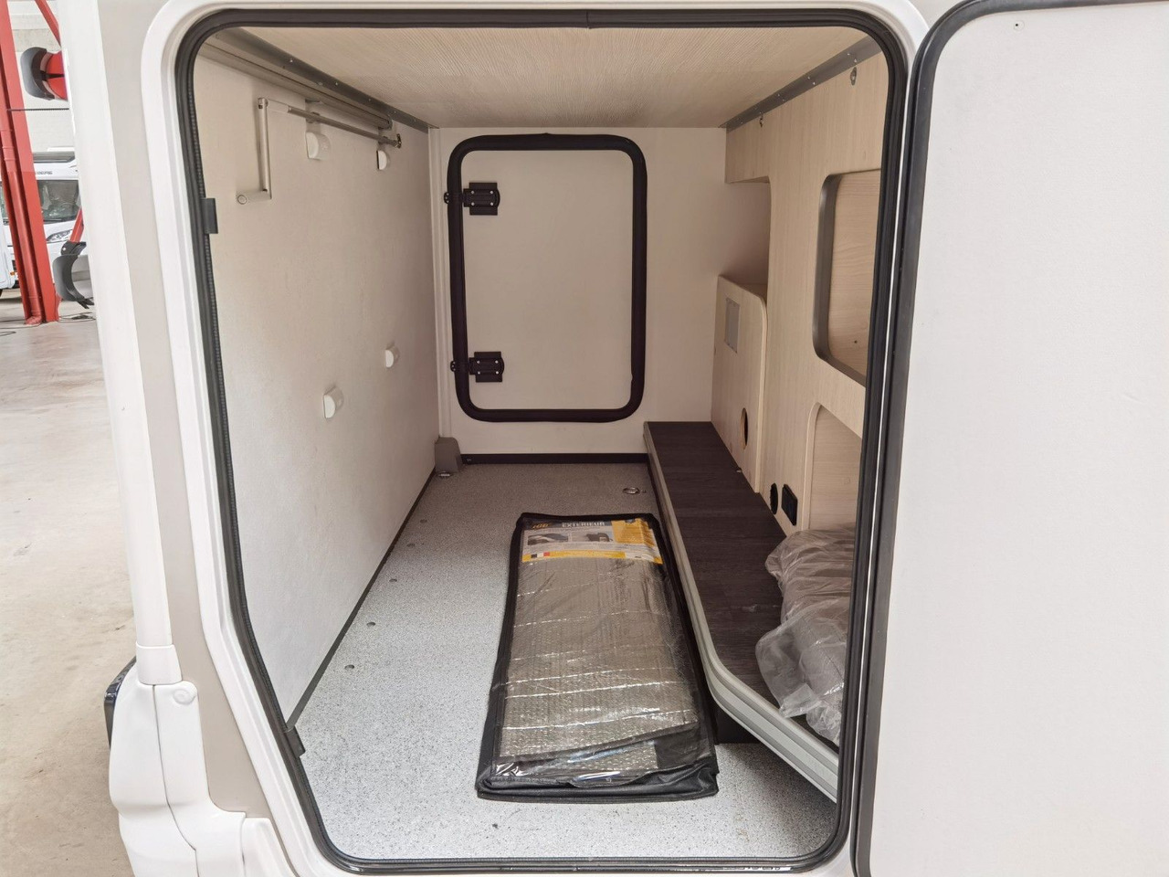 Autorulotă semi-integrată Chausson 627 GA TITANIUM -PREMIUM /EINZELBETTEN & HUBBETT: Foto 9