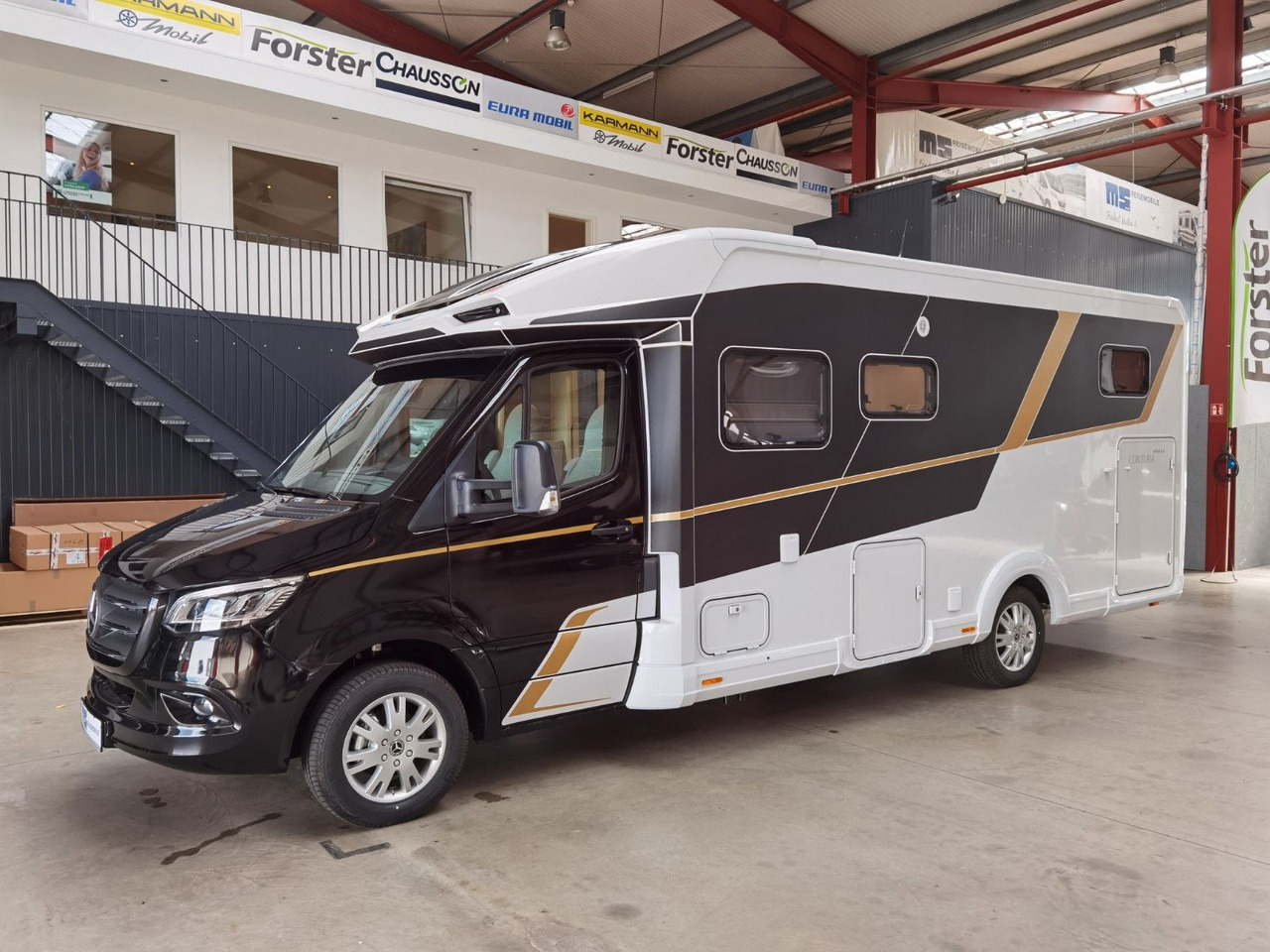 Autorulotă semi-integrată Eura Mobil CONTURA 766 EB /LUMINARY PAKET / EINZELBETTEN: Foto 6 Autorulotă semi-integrată Eura Mobil CONTURA 766 EB /LUMINARY PAKET / EINZELBETTEN: Foto 6