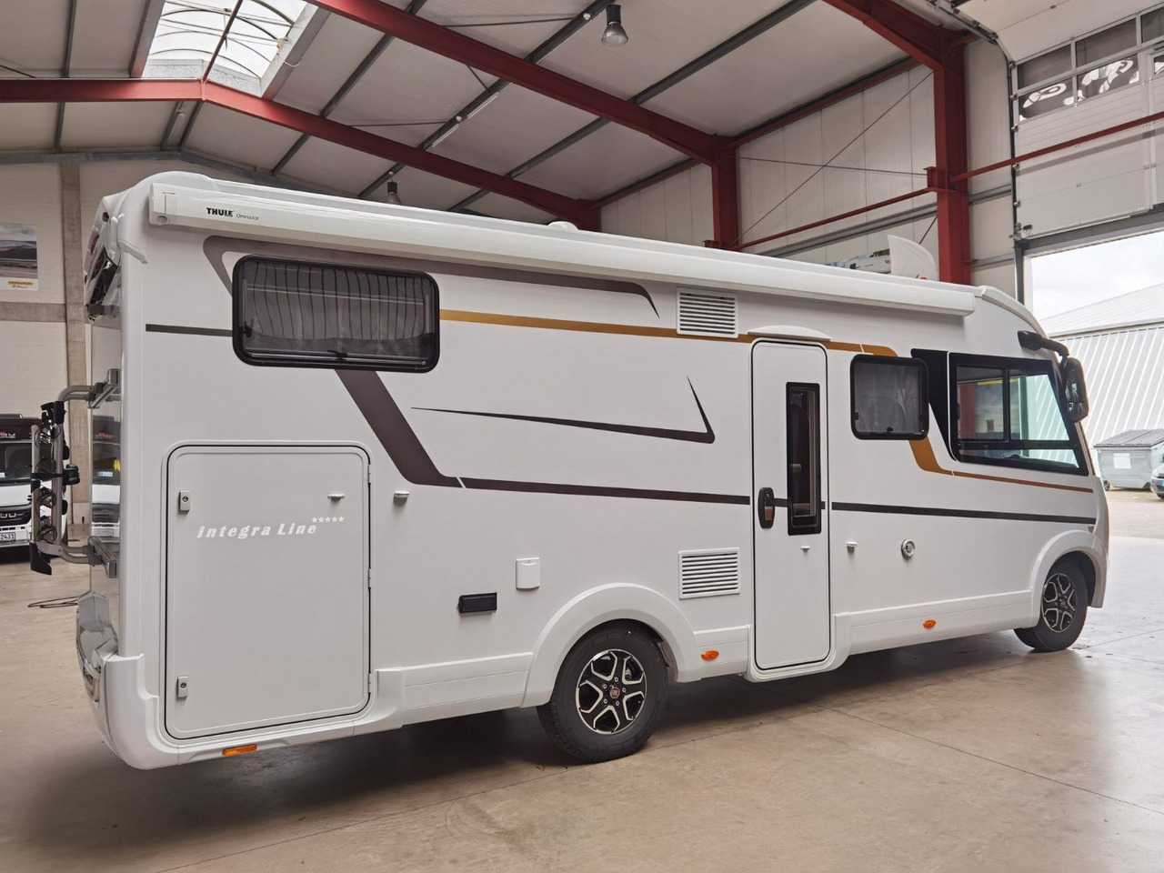 Eura Mobil INTEGRA LINE 720 EF /180PS-9G MAXI/ EINZELBETTEN - Autorulotă integrată: Foto 4 Eura Mobil INTEGRA LINE 720 EF /180PS-9G MAXI/ EINZELBETTEN - Autorulotă integrată: Foto 4