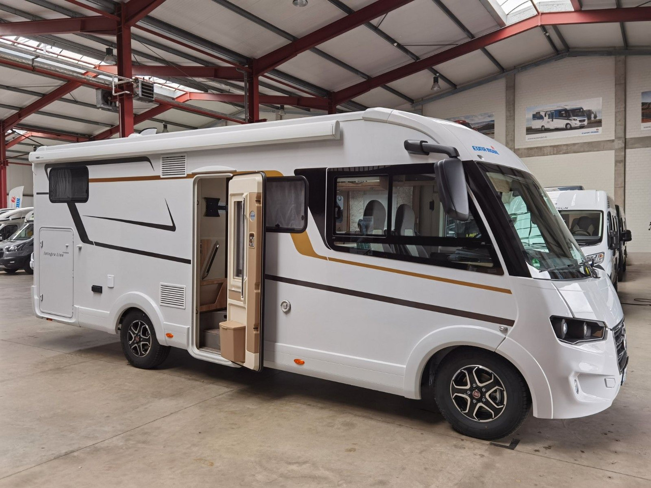 Eura Mobil INTEGRA LINE 720 EF /180PS-9G MAXI/ EINZELBETTEN în leasing Eura Mobil INTEGRA LINE 720 EF /180PS-9G MAXI/ EINZELBETTEN: Foto 7