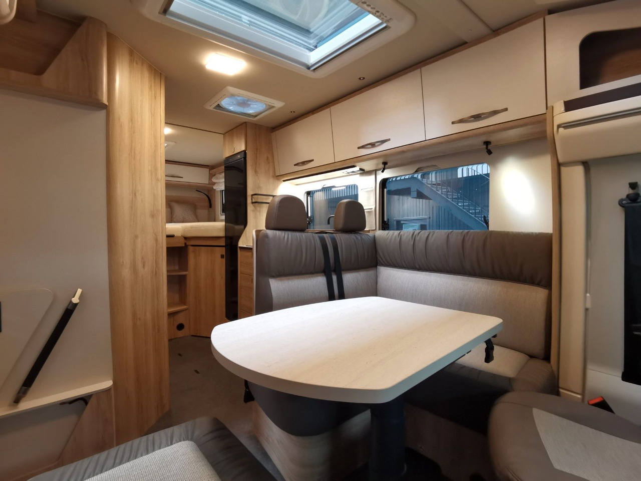 Autorulotă semi-integrată Eura Mobil PROFILA T 695 EB / MODELL 2026 / EINZELBETTEN: Foto 16